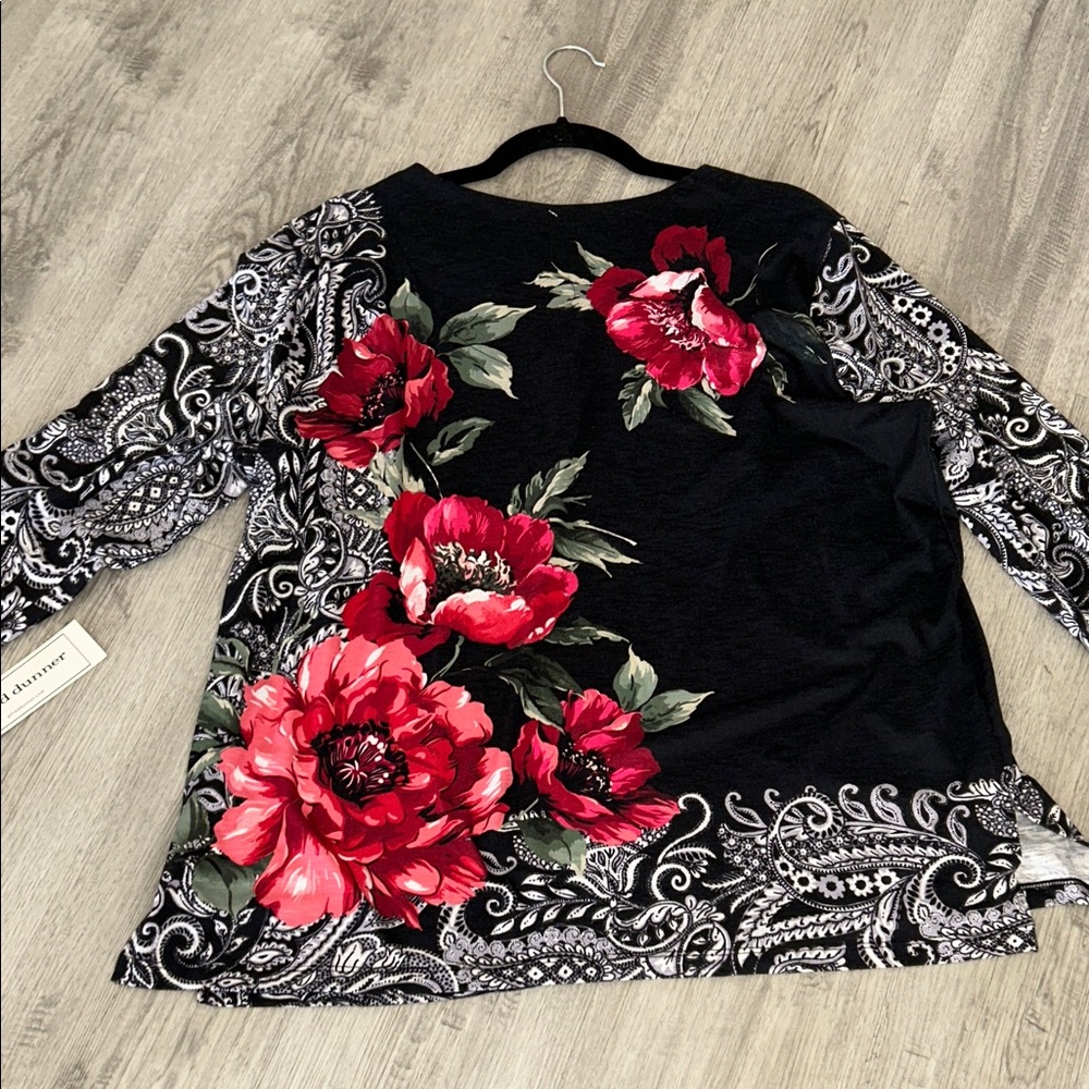 Alfred Dunner Black and Red Floral Paisley Long Sleeve Top - Picture 6 of 13